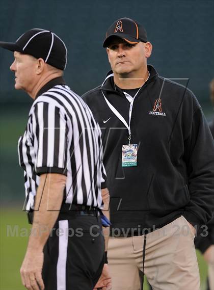 Thumbnail 2 in Huntington Beach vs. Newport Harbor (CIF SS Southern Division Final) photogallery.