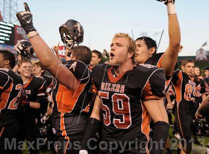 Thumbnail 2 in Huntington Beach vs. Newport Harbor (CIF SS Southern Division Final) photogallery.