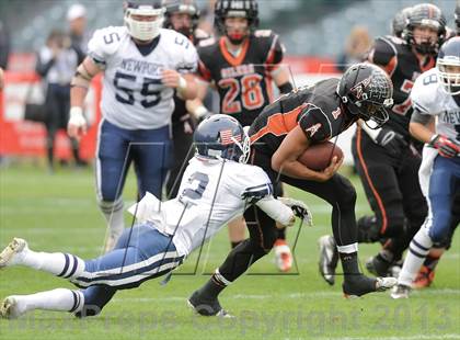 Thumbnail 2 in Huntington Beach vs. Newport Harbor (CIF SS Southern Division Final) photogallery.
