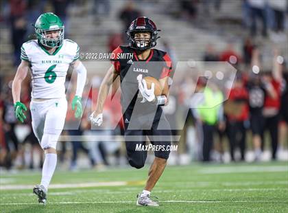 Thumbnail 2 in Blair Oaks vs. Lamar (MSHSAA Class 2 Championship) photogallery.