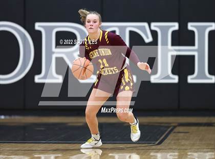 Thumbnail 3 in Berne Union vs Waterford (OHSAA D4 Regional Semifinal) photogallery.