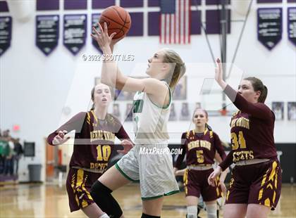 Thumbnail 1 in Berne Union vs Waterford (OHSAA D4 Regional Semifinal) photogallery.