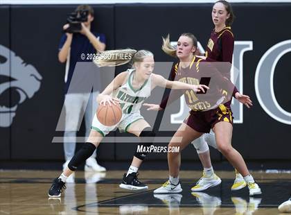 Thumbnail 2 in Berne Union vs Waterford (OHSAA D4 Regional Semifinal) photogallery.