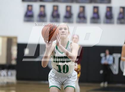 Thumbnail 3 in Berne Union vs Waterford (OHSAA D4 Regional Semifinal) photogallery.