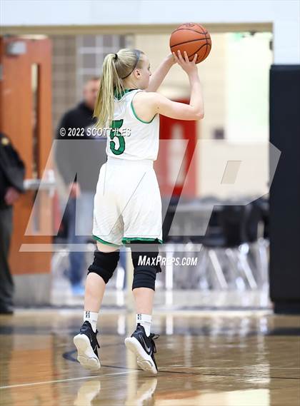 Thumbnail 2 in Berne Union vs Waterford (OHSAA D4 Regional Semifinal) photogallery.