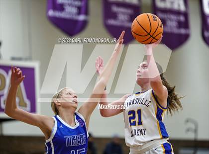 Thumbnail 1 in Clarksville Academy vs. Auburn photogallery.