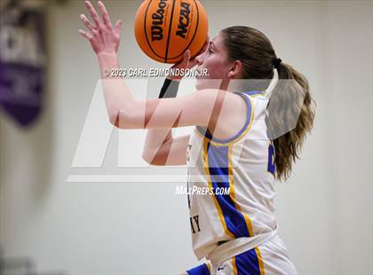 Thumbnail 3 in Clarksville Academy vs. Auburn photogallery.