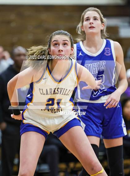 Thumbnail 2 in Clarksville Academy vs. Auburn photogallery.