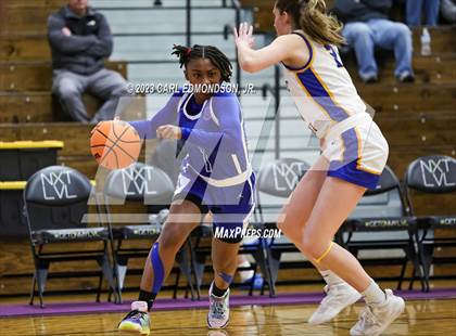 Thumbnail 2 in Clarksville Academy vs. Auburn photogallery.