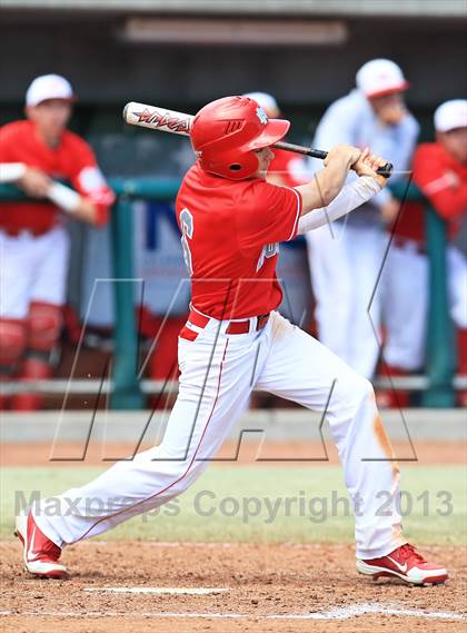 Thumbnail 3 in Harvard-Westlake vs. Mater Dei (National High School Invitational Championship) photogallery.