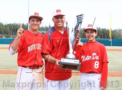 Thumbnail 2 in Harvard-Westlake vs. Mater Dei (National High School Invitational Championship) photogallery.