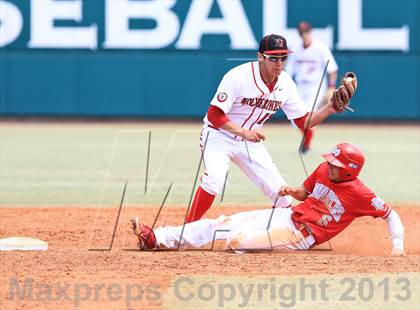 Thumbnail 3 in Harvard-Westlake vs. Mater Dei (National High School Invitational Championship) photogallery.