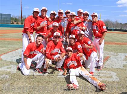 Thumbnail 2 in Harvard-Westlake vs. Mater Dei (National High School Invitational Championship) photogallery.