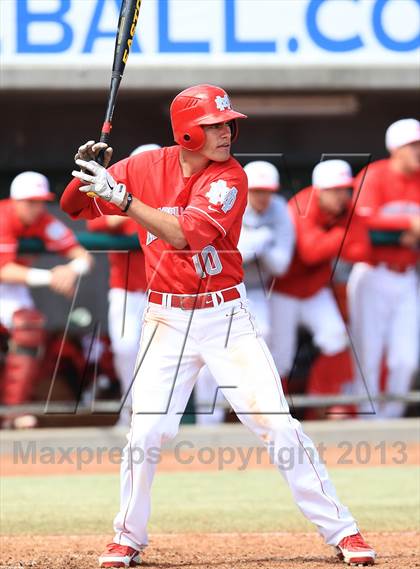 Thumbnail 3 in Harvard-Westlake vs. Mater Dei (National High School Invitational Championship) photogallery.