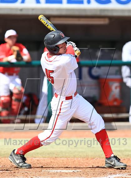Thumbnail 2 in Harvard-Westlake vs. Mater Dei (National High School Invitational Championship) photogallery.