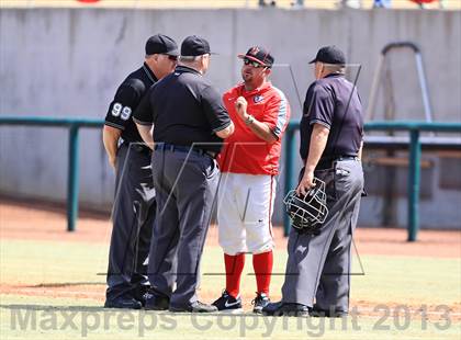 Thumbnail 3 in Harvard-Westlake vs. Mater Dei (National High School Invitational Championship) photogallery.