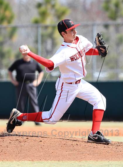 Thumbnail 2 in Harvard-Westlake vs. Mater Dei (National High School Invitational Championship) photogallery.