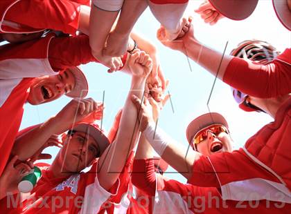 Thumbnail 2 in Harvard-Westlake vs. Mater Dei (National High School Invitational Championship) photogallery.