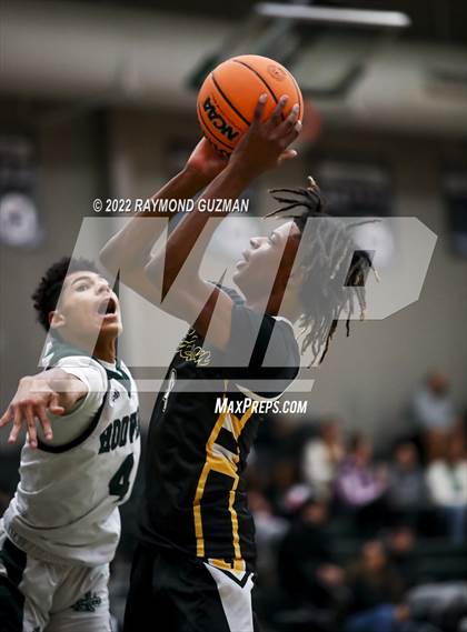 Thumbnail 2 in Edison vs. Hoover (Hoover Holiday Invitational Tournament) photogallery.