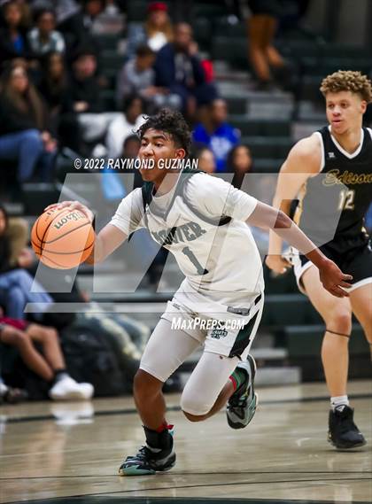 Thumbnail 3 in Edison vs. Hoover (Hoover Holiday Invitational Tournament) photogallery.