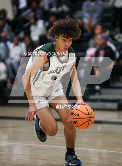 Thumbnail 3 in Edison vs. Hoover (Hoover Holiday Invitational Tournament) photogallery.