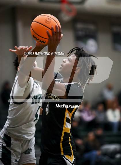 Thumbnail 1 in Edison vs. Hoover (Hoover Holiday Invitational Tournament) photogallery.