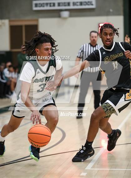Thumbnail 1 in Edison vs. Hoover (Hoover Holiday Invitational Tournament) photogallery.