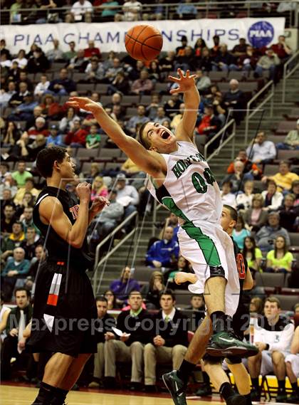 Thumbnail 2 in Holy Cross vs. Beaver Falls (PIAA Class AA Final) photogallery.