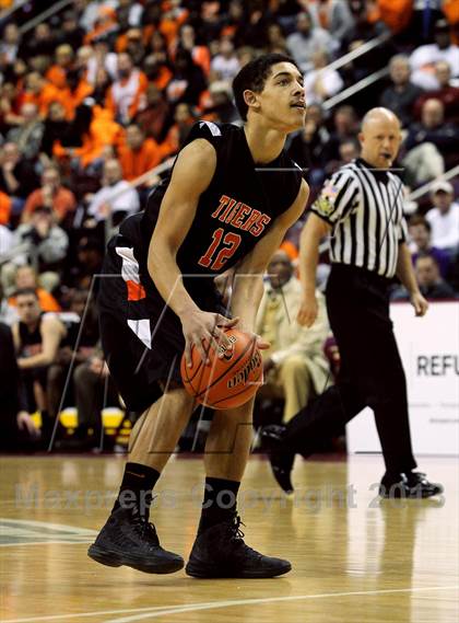 Thumbnail 1 in Holy Cross vs. Beaver Falls (PIAA Class AA Final) photogallery.