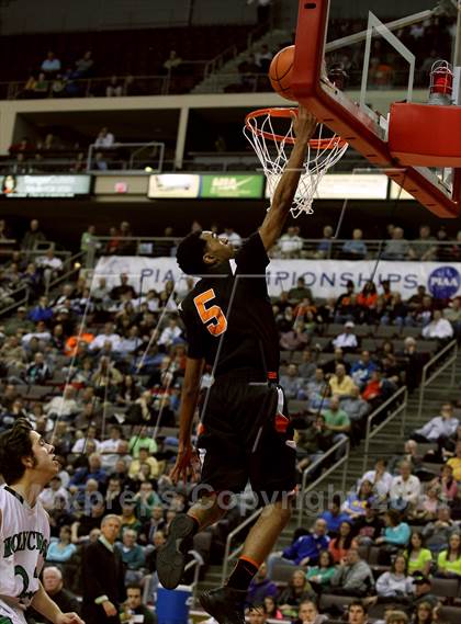 Thumbnail 1 in Holy Cross vs. Beaver Falls (PIAA Class AA Final) photogallery.
