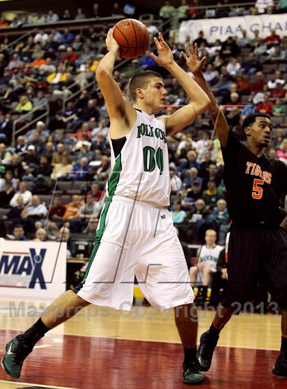 Thumbnail 3 in Holy Cross vs. Beaver Falls (PIAA Class AA Final) photogallery.