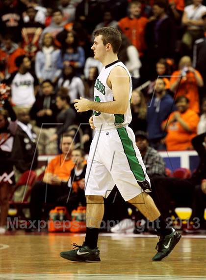 Thumbnail 2 in Holy Cross vs. Beaver Falls (PIAA Class AA Final) photogallery.