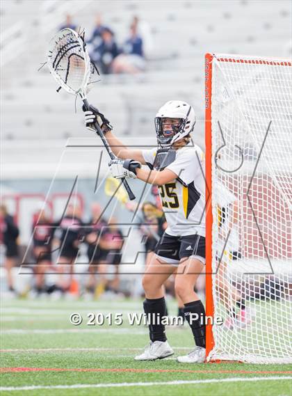 Thumbnail 3 in Mount Sinai vs. Honeoye Falls-Lima (NYSPHSAA Class C Final) photogallery.