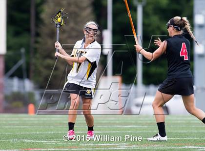 Thumbnail 2 in Mount Sinai vs. Honeoye Falls-Lima (NYSPHSAA Class C Final) photogallery.