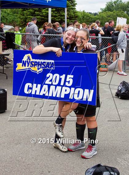 Thumbnail 3 in Mount Sinai vs. Honeoye Falls-Lima (NYSPHSAA Class C Final) photogallery.