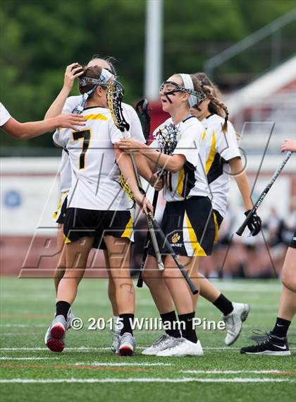 Thumbnail 1 in Mount Sinai vs. Honeoye Falls-Lima (NYSPHSAA Class C Final) photogallery.