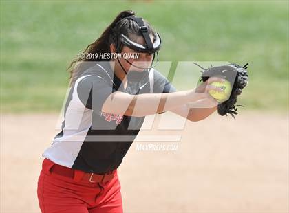 Thumbnail 2 in Mountain View vs. Mater Dei (Michelle Carew Classic) photogallery.