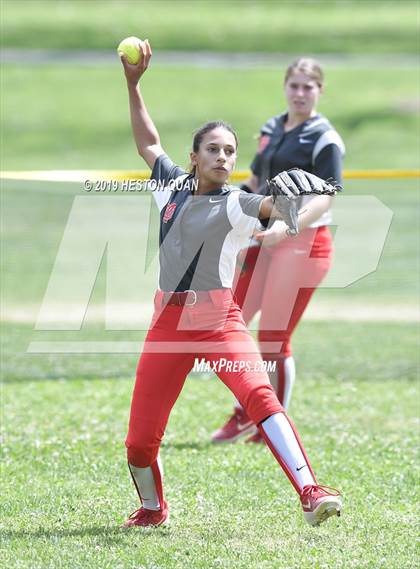 Thumbnail 1 in Mountain View vs. Mater Dei (Michelle Carew Classic) photogallery.