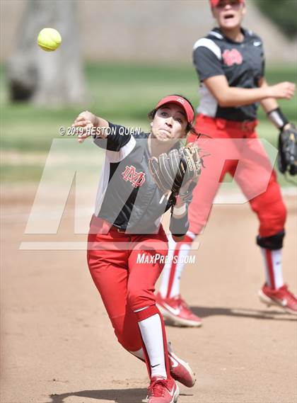 Thumbnail 2 in Mountain View vs. Mater Dei (Michelle Carew Classic) photogallery.