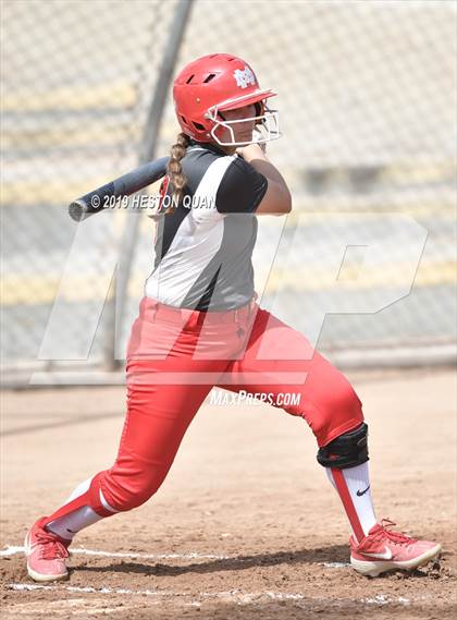 Thumbnail 2 in Mountain View vs. Mater Dei (Michelle Carew Classic) photogallery.