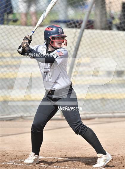 Thumbnail 2 in Mountain View vs. Mater Dei (Michelle Carew Classic) photogallery.