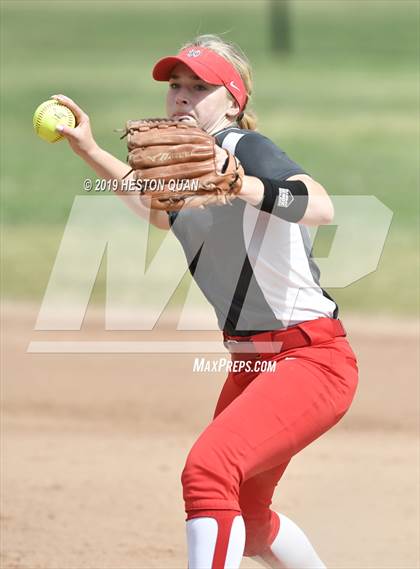 Thumbnail 1 in Mountain View vs. Mater Dei (Michelle Carew Classic) photogallery.