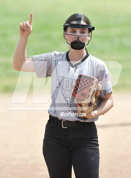 Thumbnail 1 in Mountain View vs. Mater Dei (Michelle Carew Classic) photogallery.