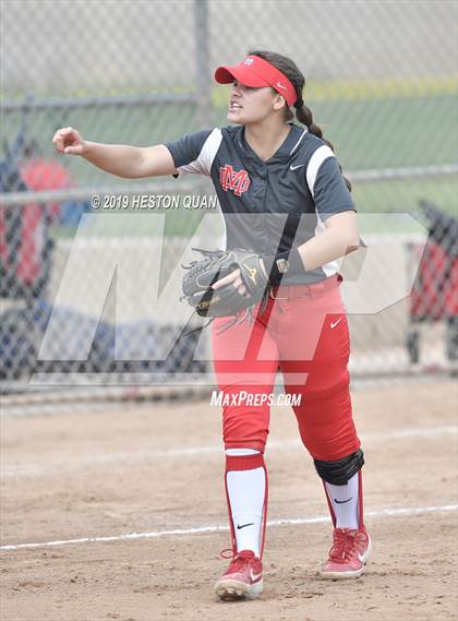 Thumbnail 2 in Mountain View vs. Mater Dei (Michelle Carew Classic) photogallery.