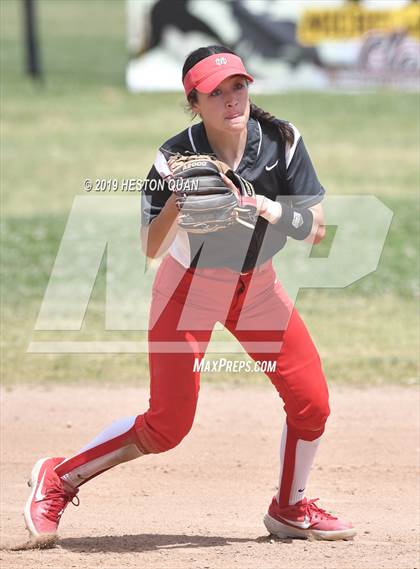 Thumbnail 2 in Mountain View vs. Mater Dei (Michelle Carew Classic) photogallery.