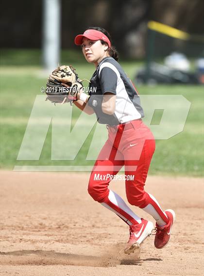 Thumbnail 1 in Mountain View vs. Mater Dei (Michelle Carew Classic) photogallery.