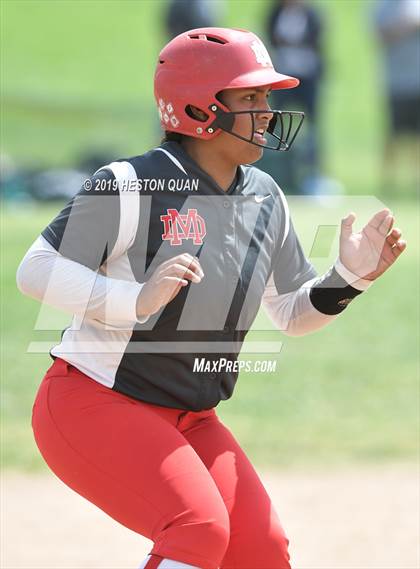 Thumbnail 2 in Mountain View vs. Mater Dei (Michelle Carew Classic) photogallery.