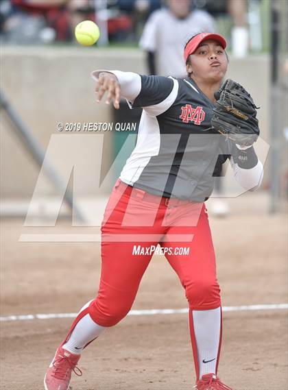 Thumbnail 3 in Mountain View vs. Mater Dei (Michelle Carew Classic) photogallery.