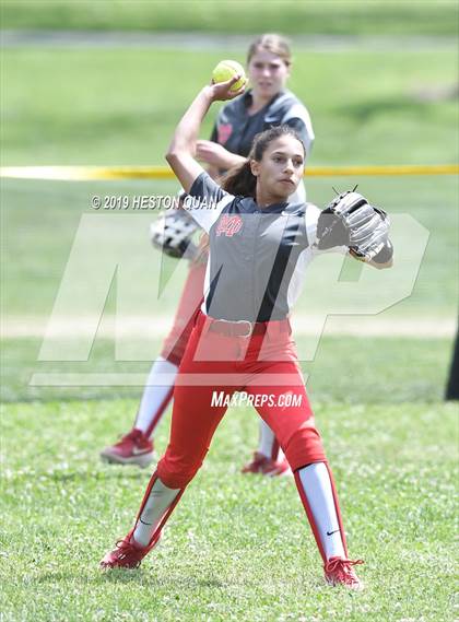 Thumbnail 2 in Mountain View vs. Mater Dei (Michelle Carew Classic) photogallery.