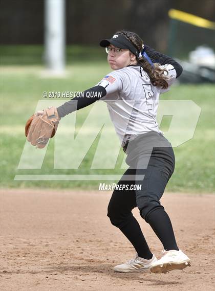 Thumbnail 1 in Mountain View vs. Mater Dei (Michelle Carew Classic) photogallery.
